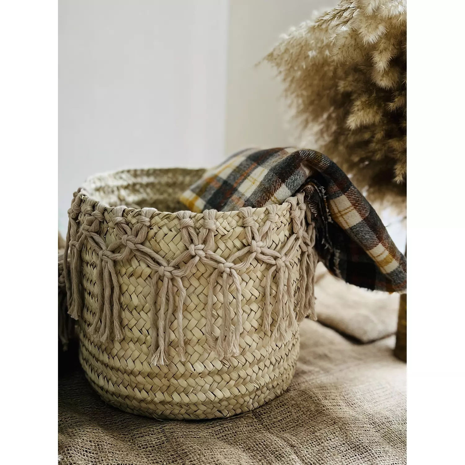 Wicker planet basket with macrame-2nd-img