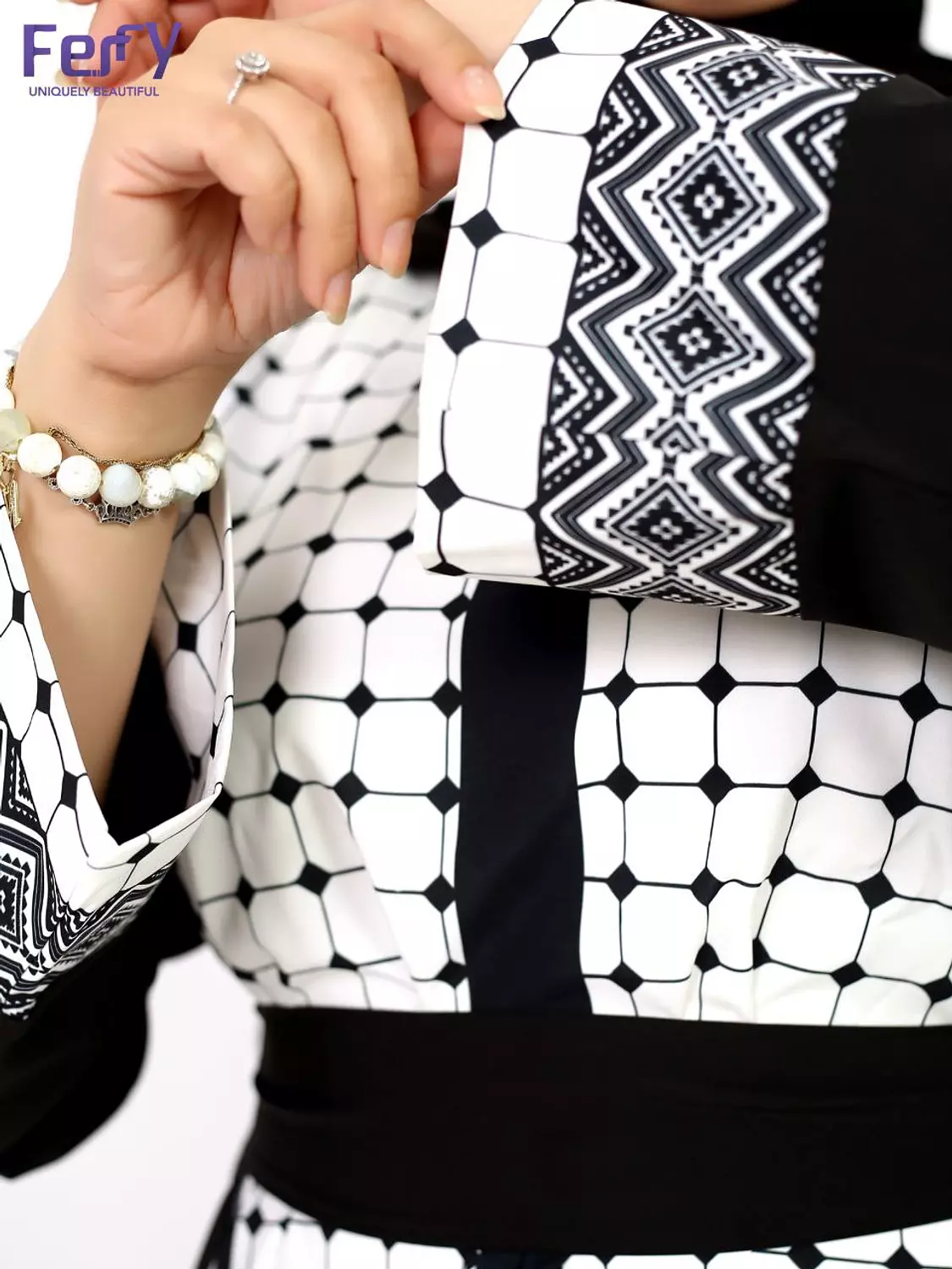 Traditional Palestinian Abaya 2
