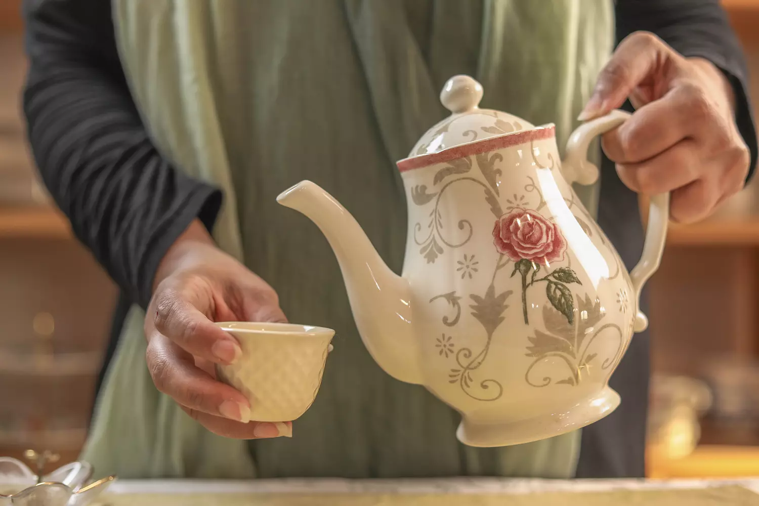 Stoneware floral Tea pot hover image