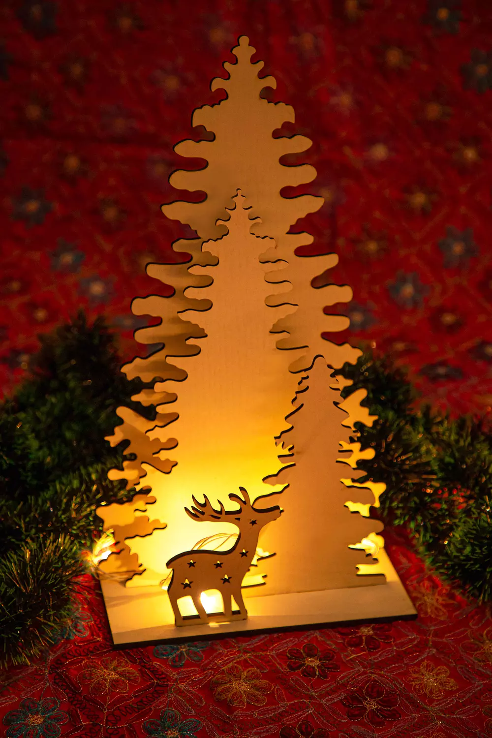 The Christmas Magic Table Ornament 1