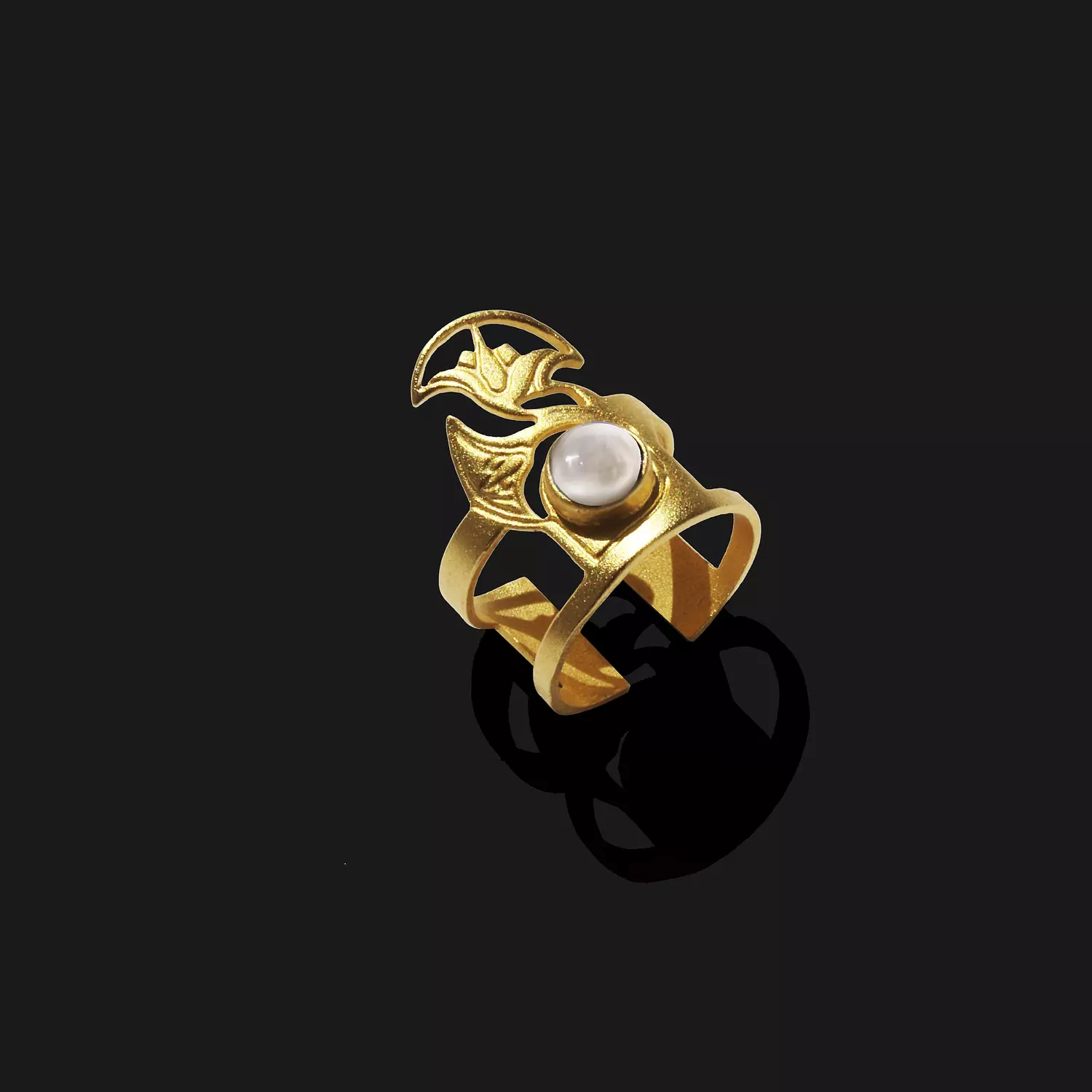 Lotus ring with stone 1