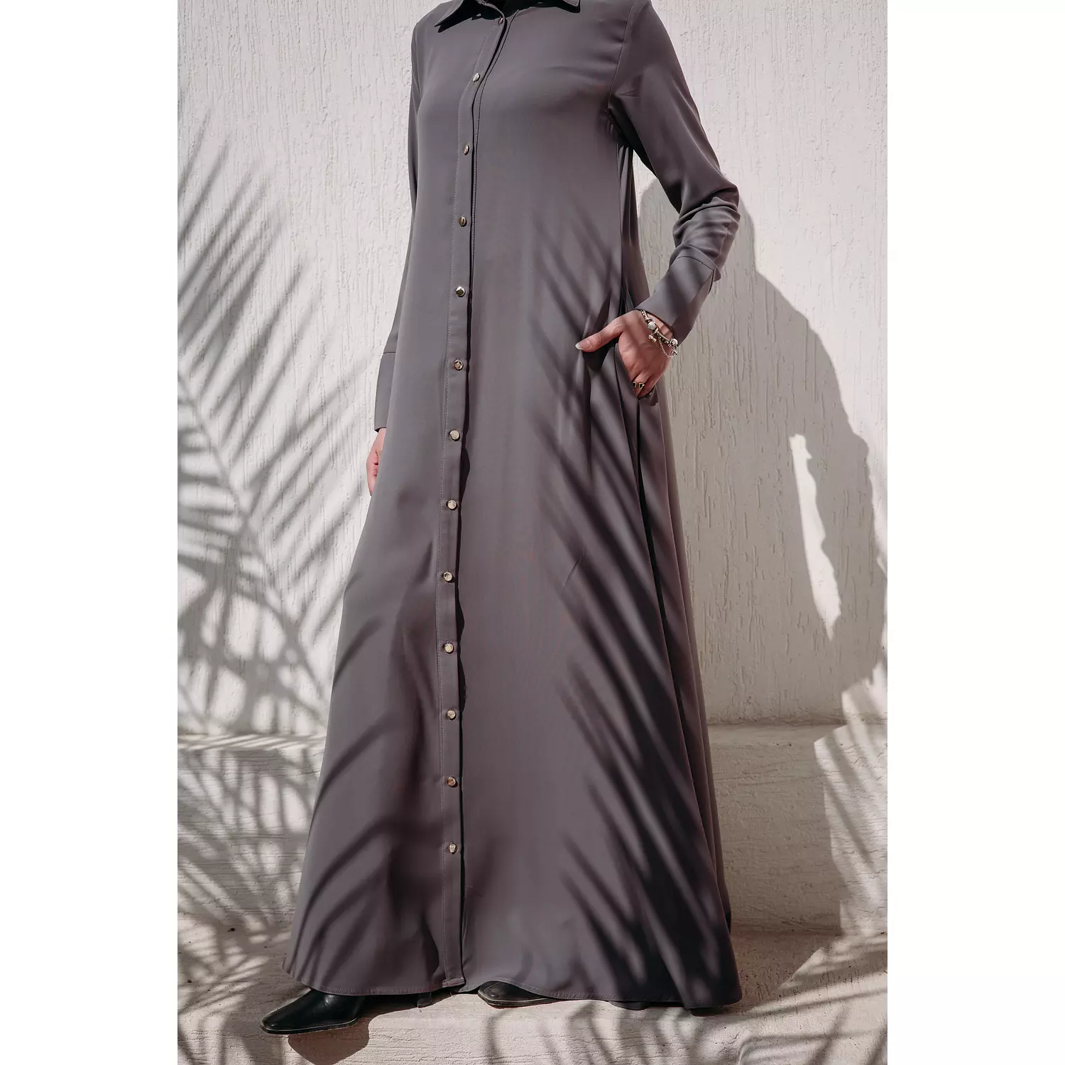 Cloche Abaya in Greige 3