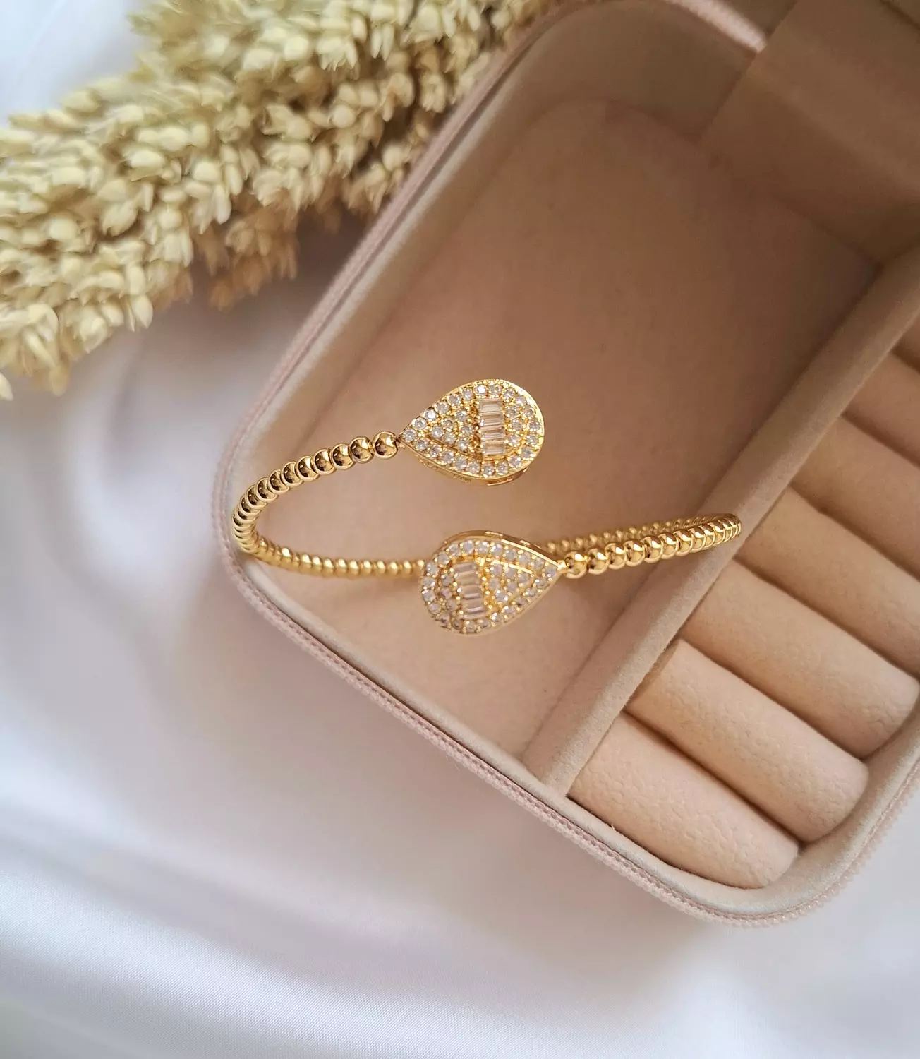 Luxe Glow Bangle 2