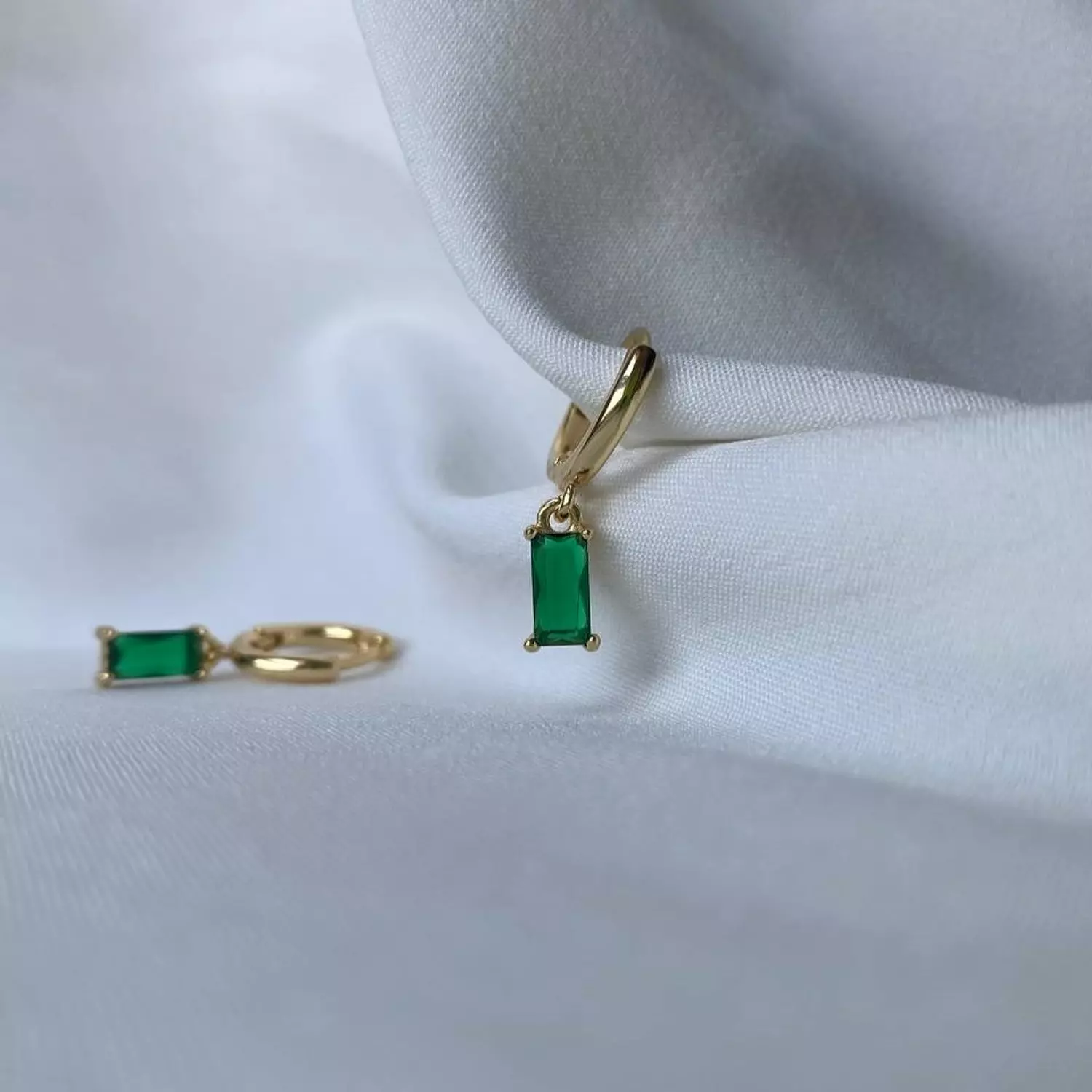 Emerald green rectangle charm  hover image