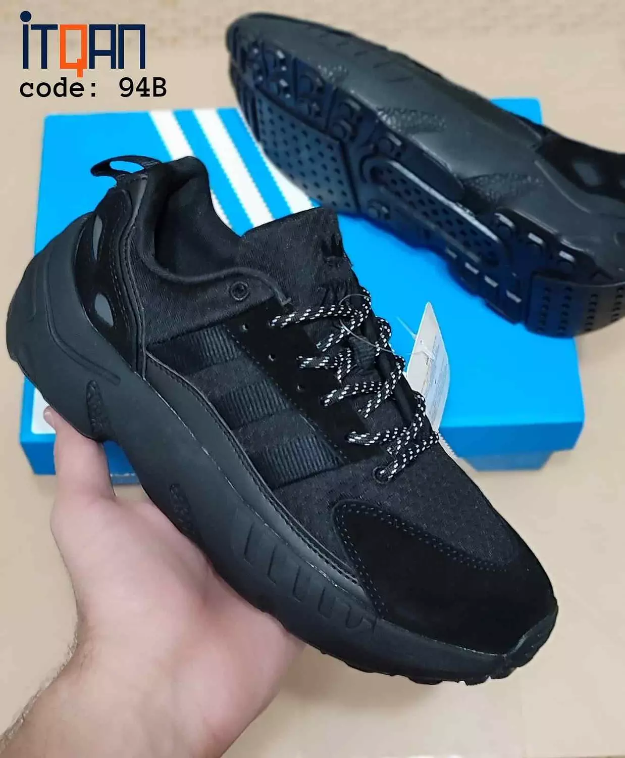Adidas ZX 22 hover image