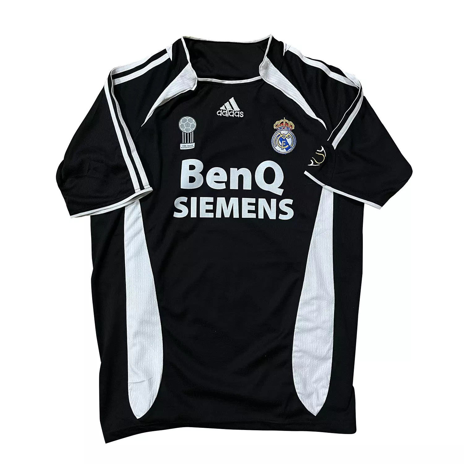 Real Madrid 2006\07 Away Shirt hover image