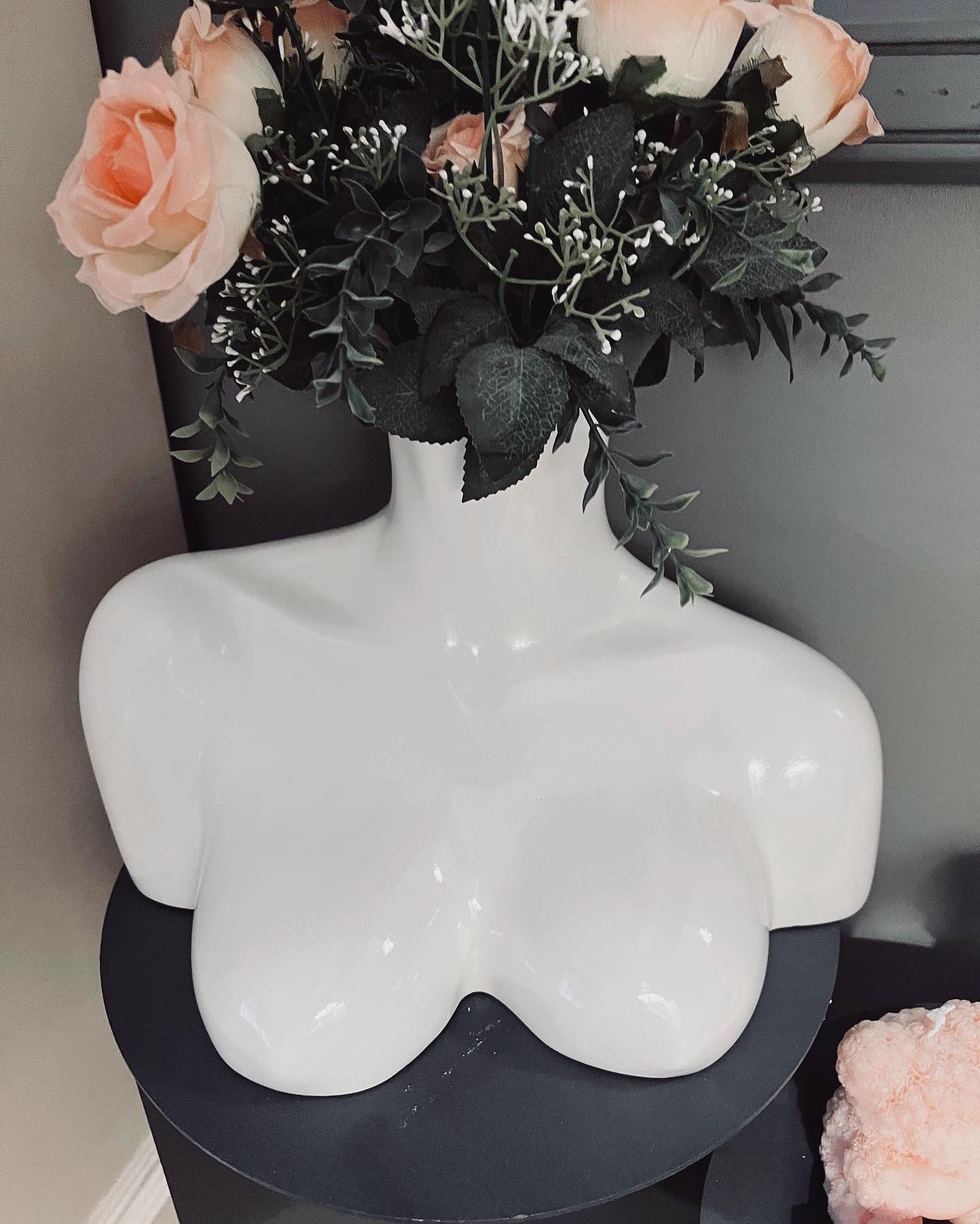 Breast Friend Vase  3