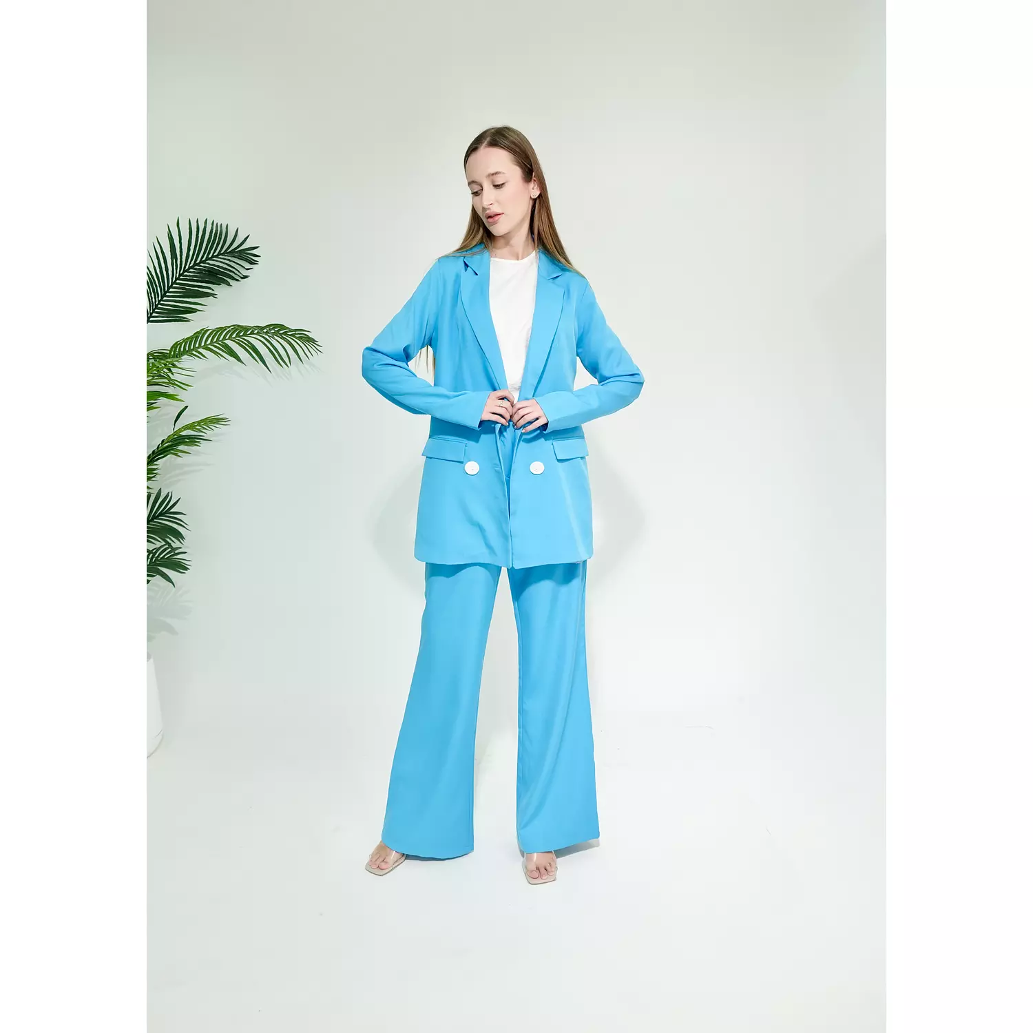 TURQUOISE SUIT 5