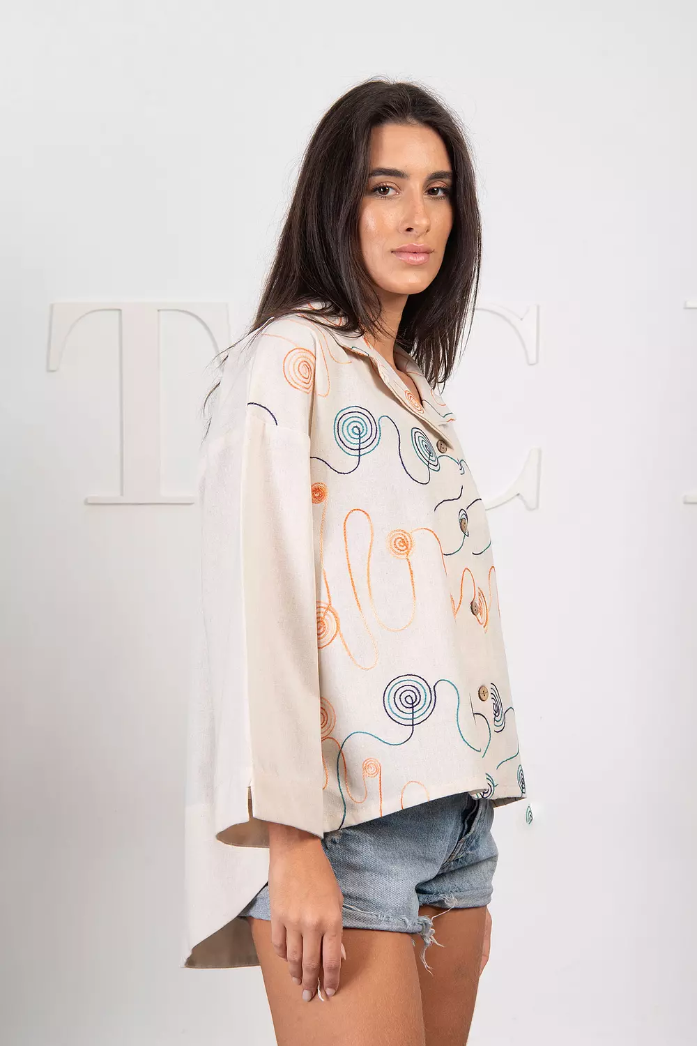 Embroidered linen blouse 2