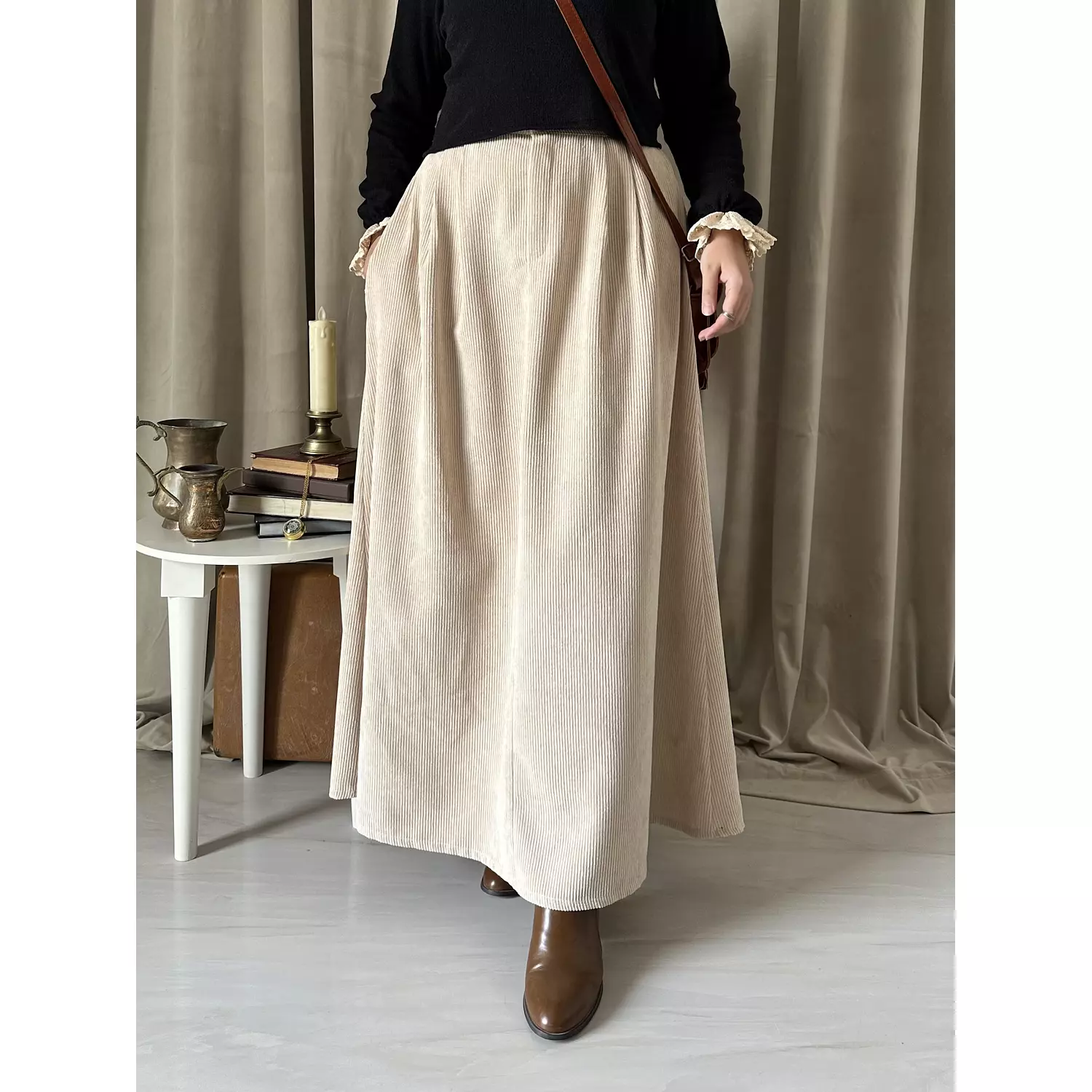 A line velvet skirt beige  7