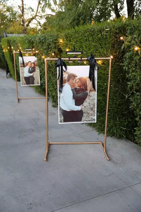 <p><strong>Bride&amp;Groom Photoes at the Entrance</strong></p>