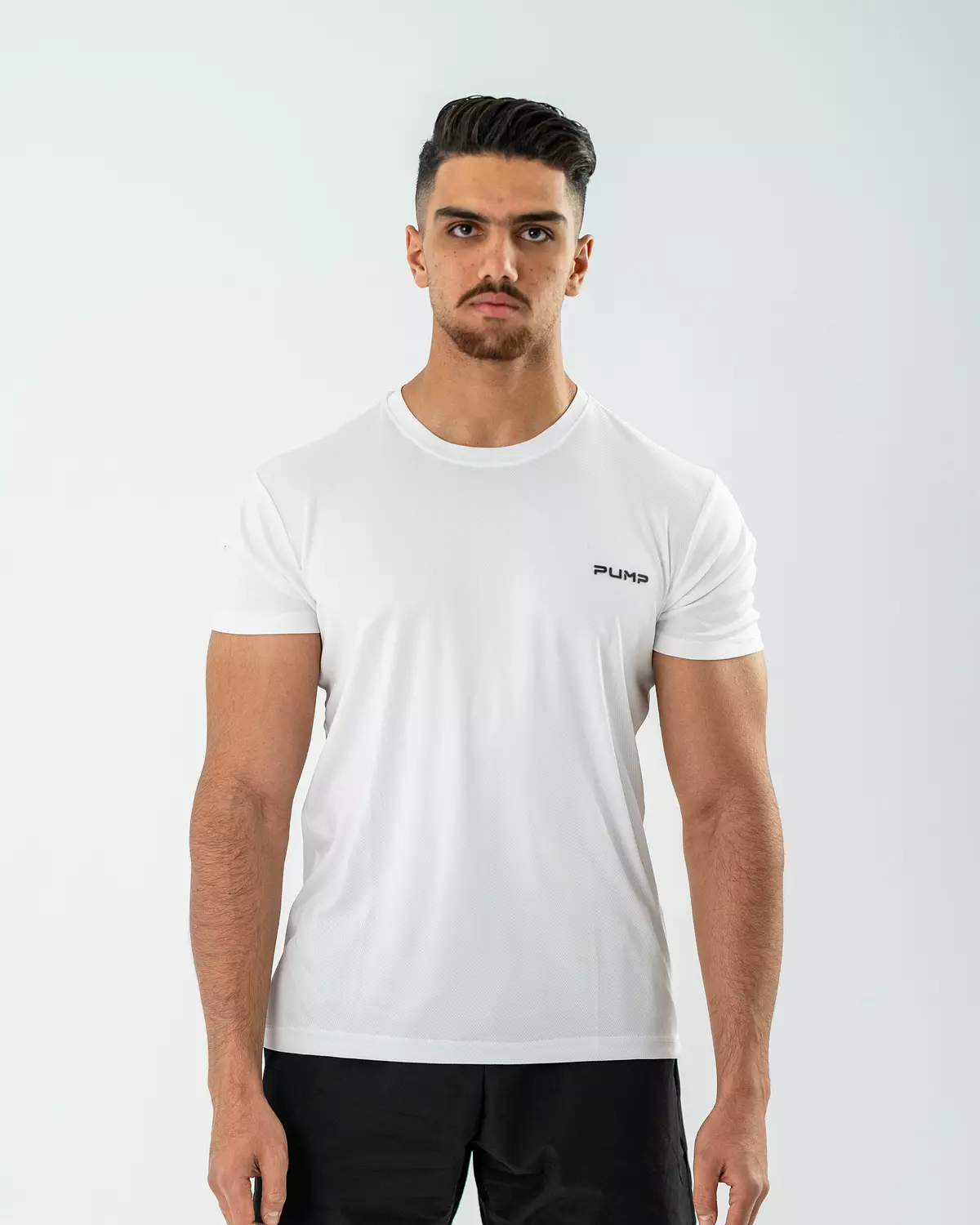 <p><strong><span style="color: rgb(0, 0, 0)">PUMP WHITE SHIRT</span></strong></p>