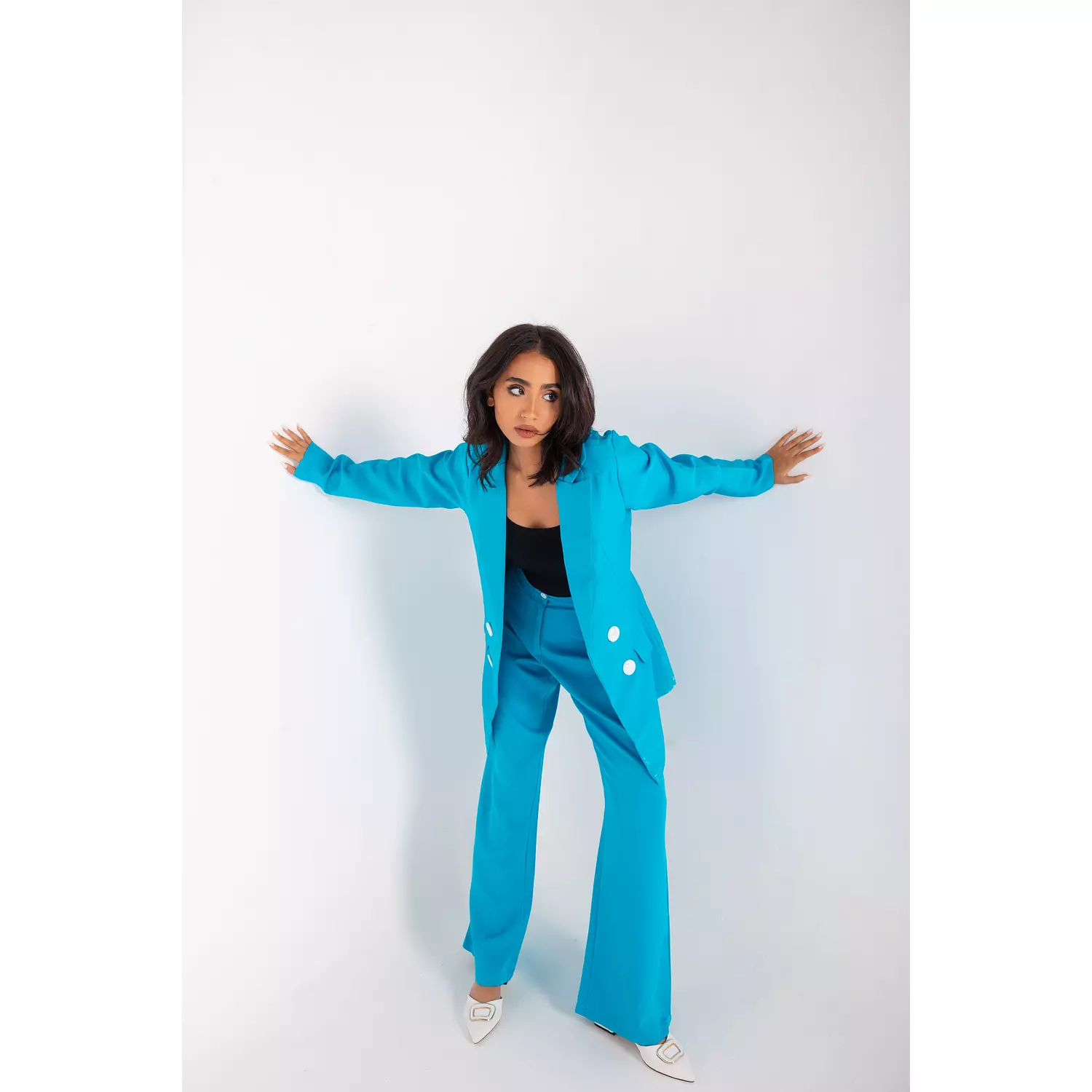 TURQUOISE SUIT 0