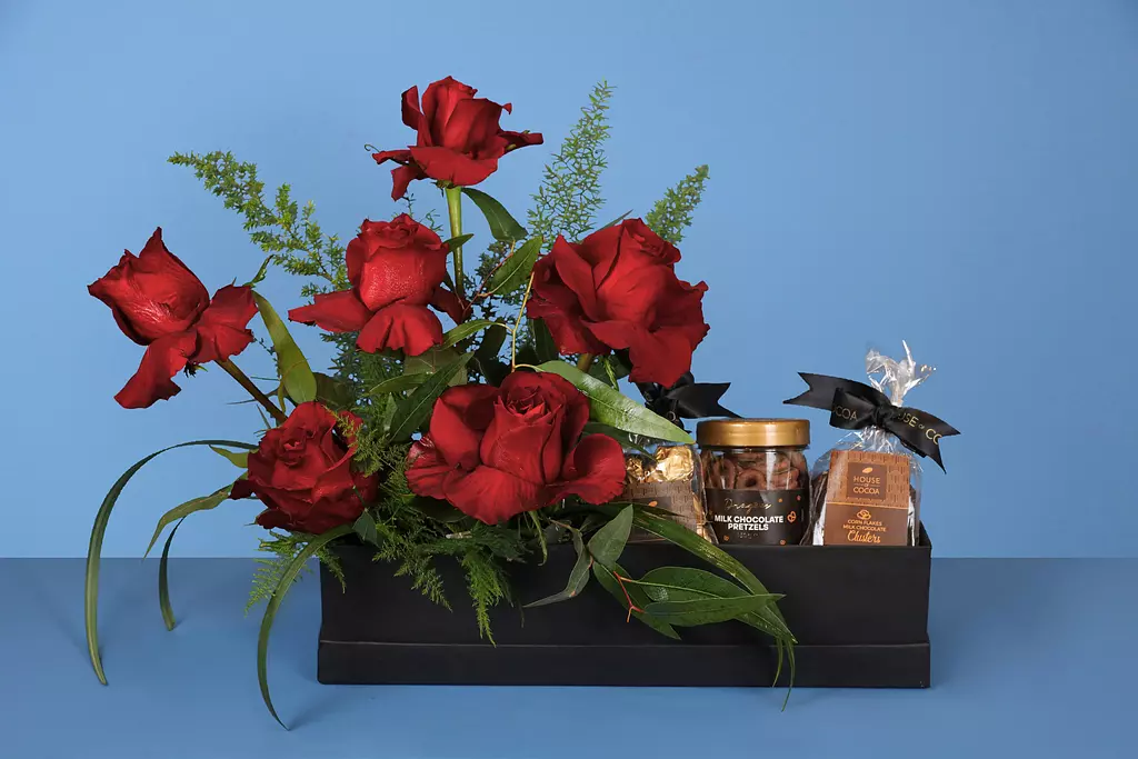 The Love Gesture Flower Box