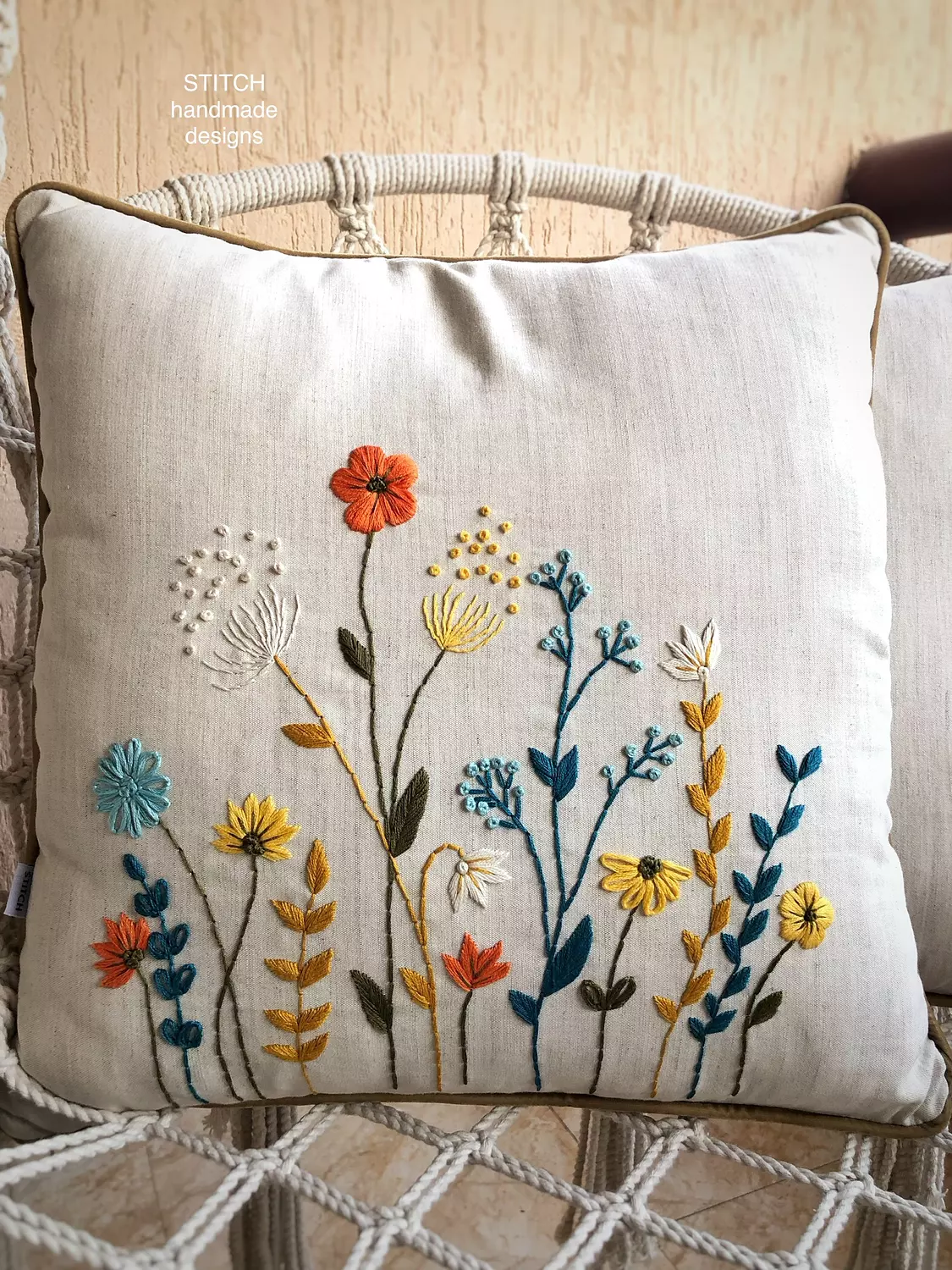 Floral cushion-2nd-img