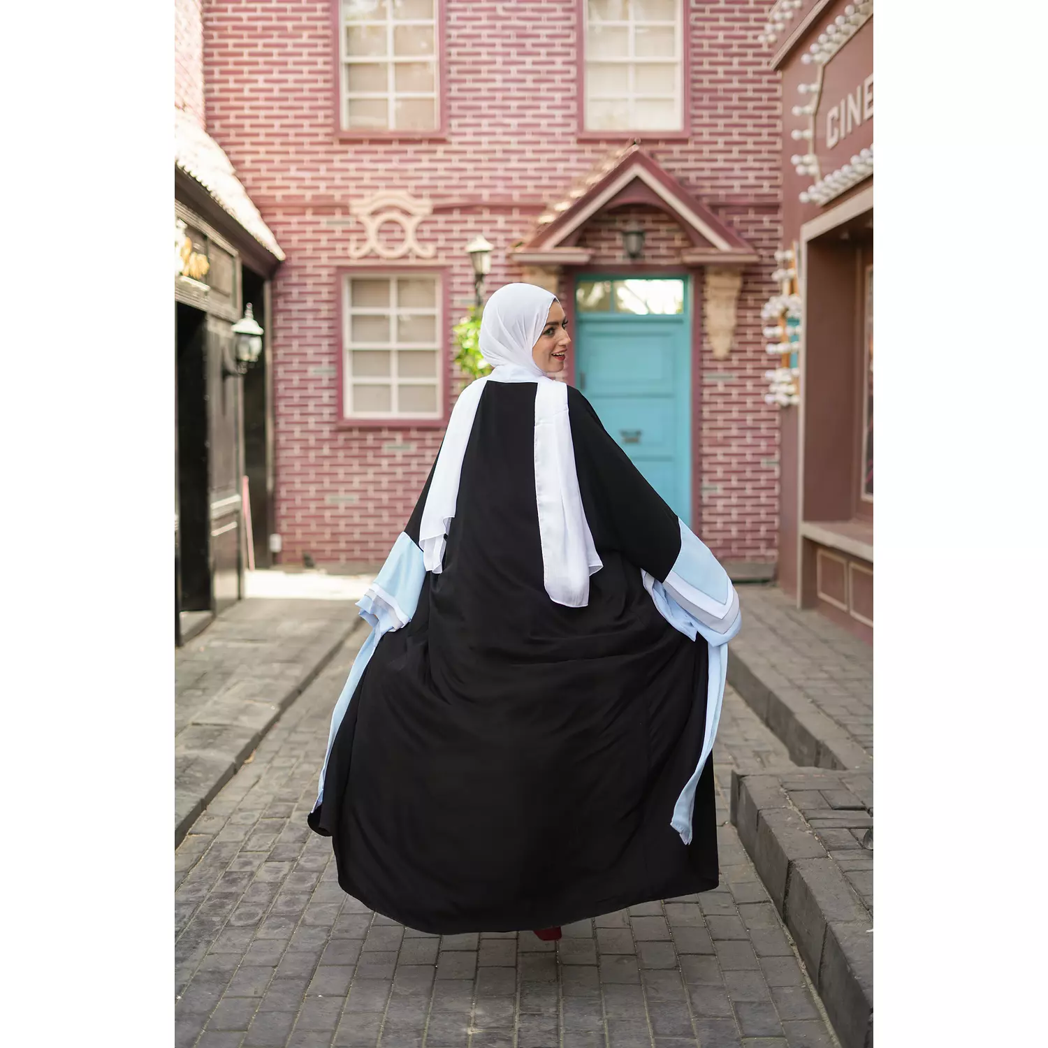 Shades of Blue on Sleeves in Abaya 2