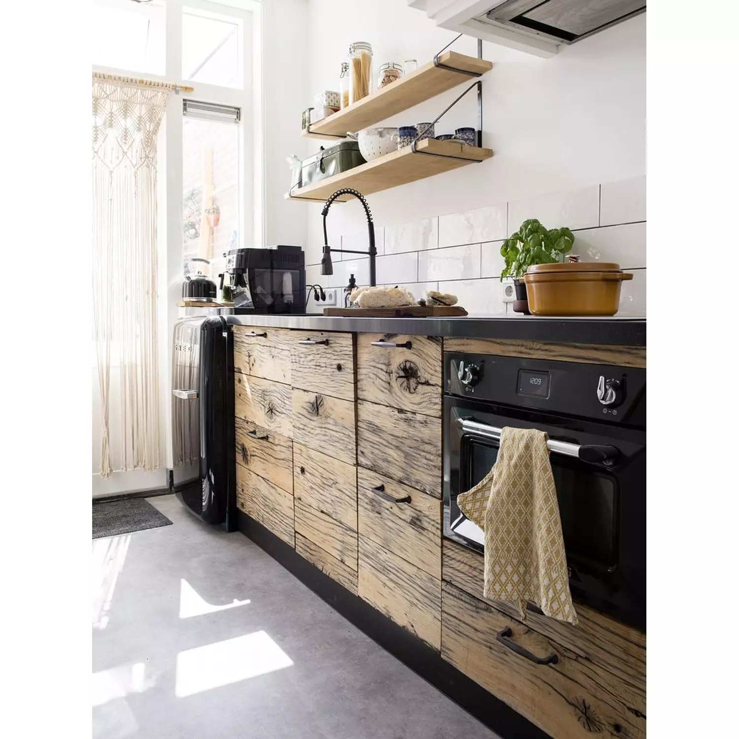 Kiola kitchen design hover image