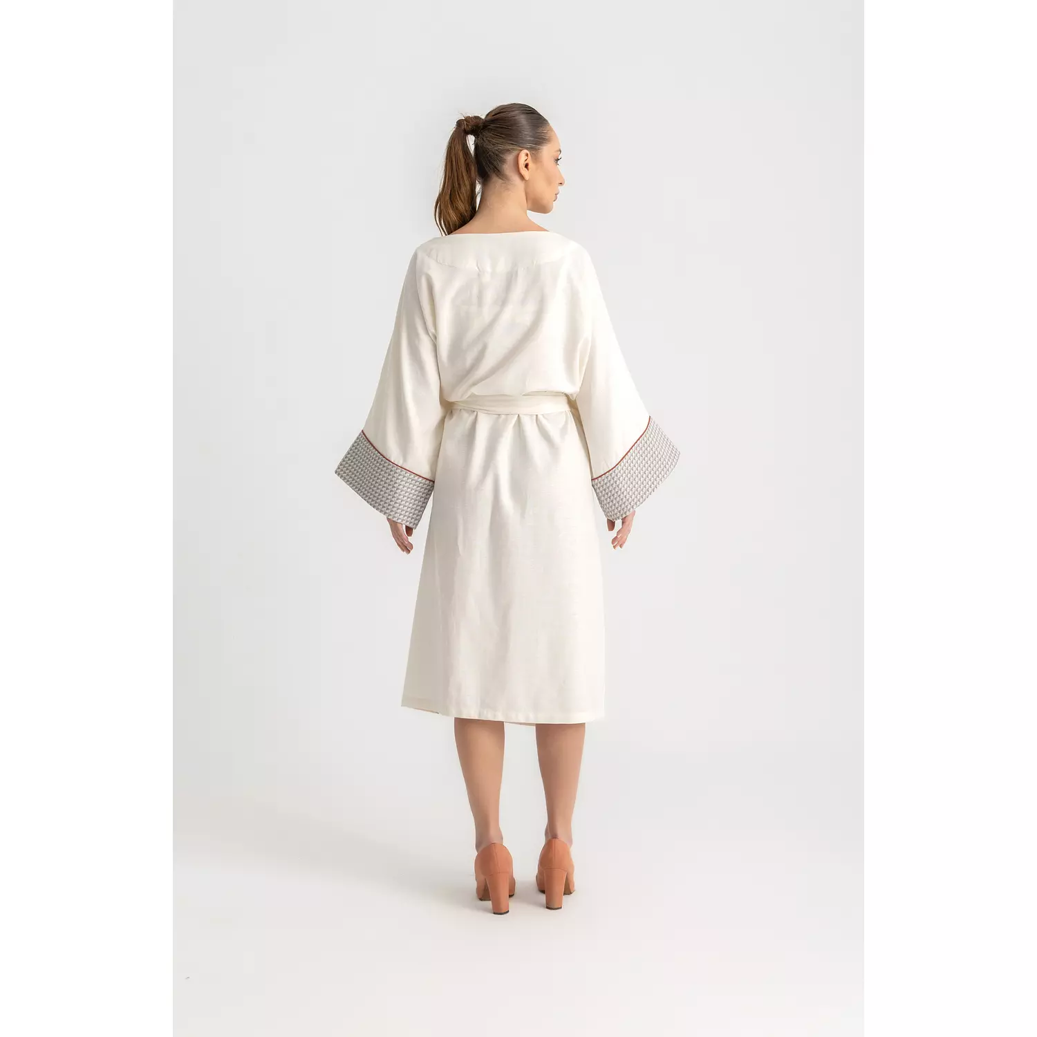  The KINA linen kaftan 1