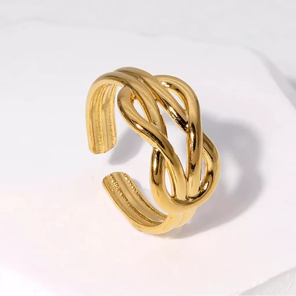 Knot ring