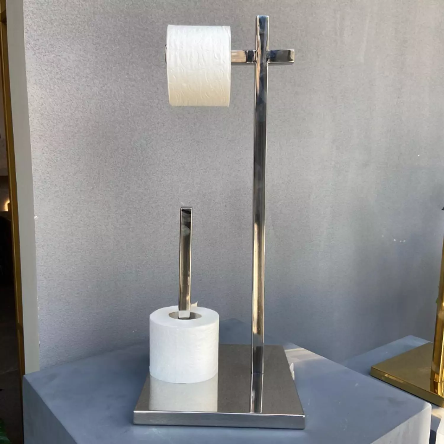 Toilet Paper Rack “Sharp Solid Base” 1
