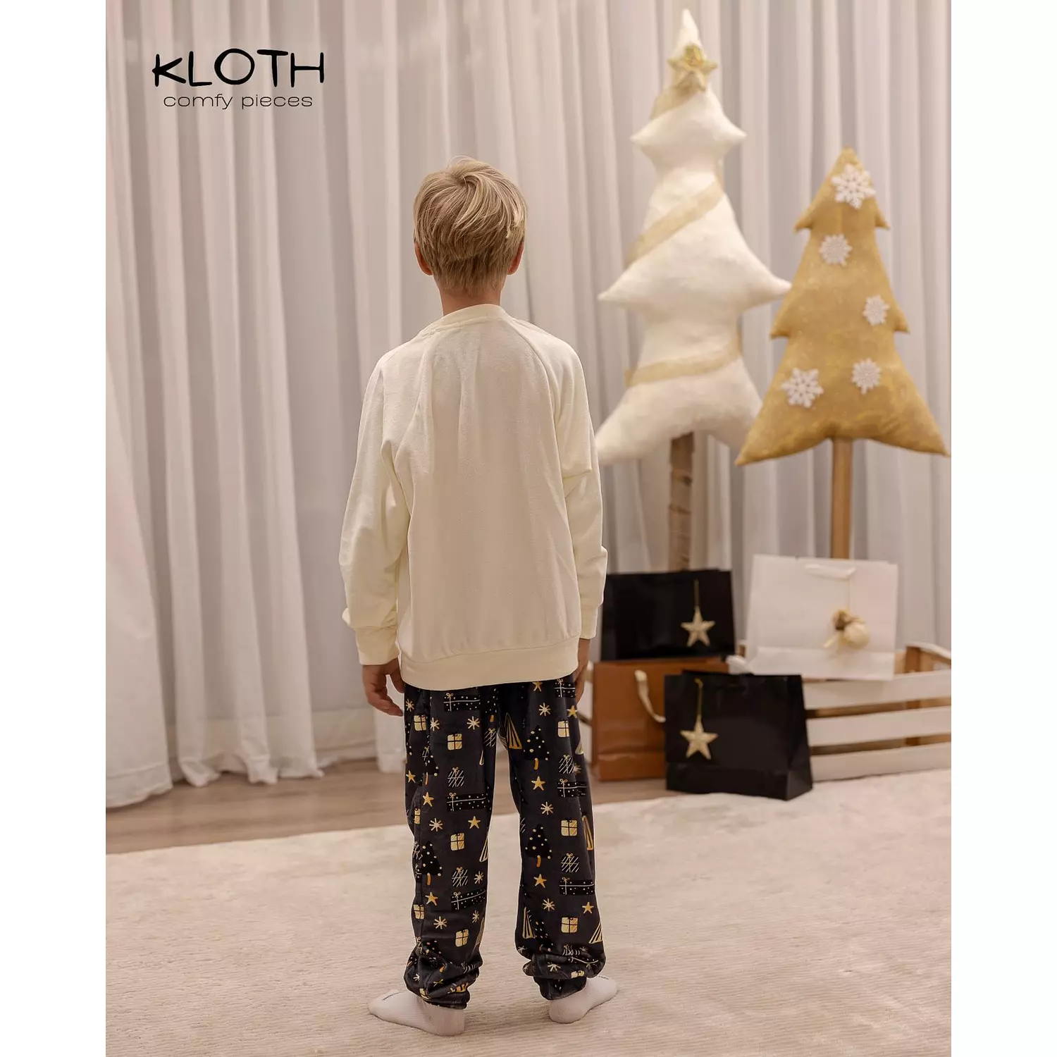 CHRISTMAS PAJAMAS FOR THE FAMILY ( BLACK & GOLD) 7