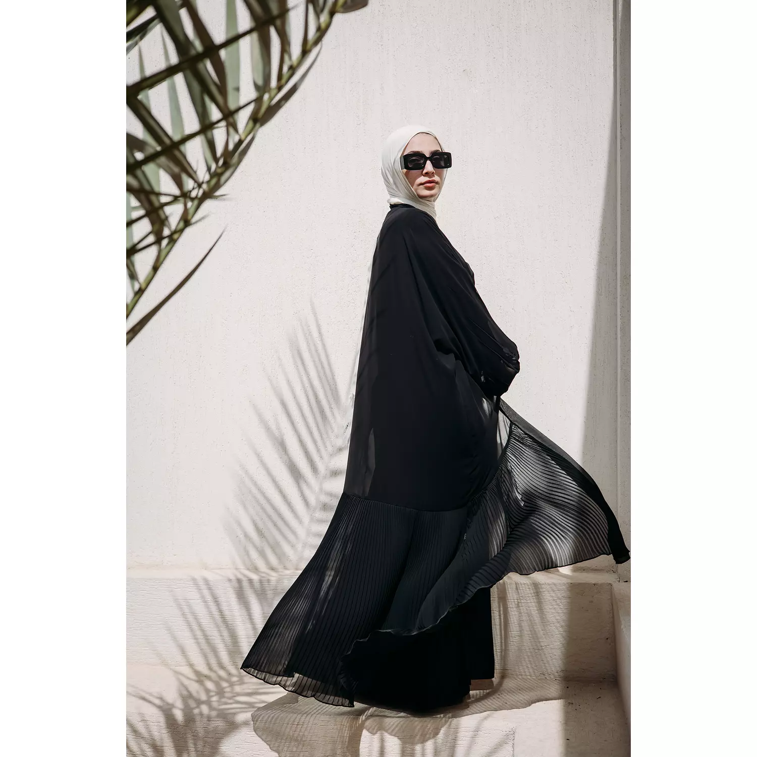 Pleated Hemline Kaftan in Black 4