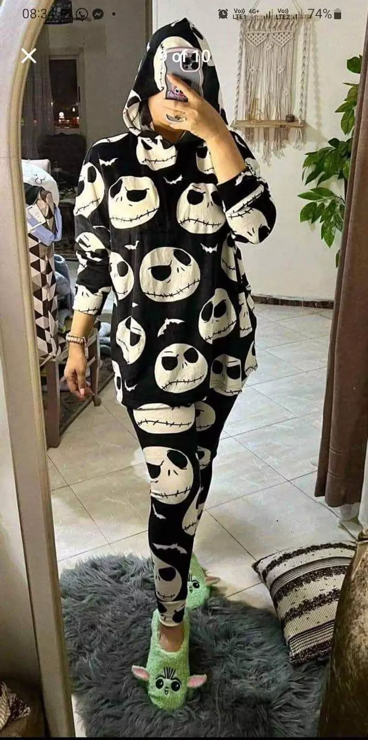 Cute velvet pijama set from Primark with oversized hoodie