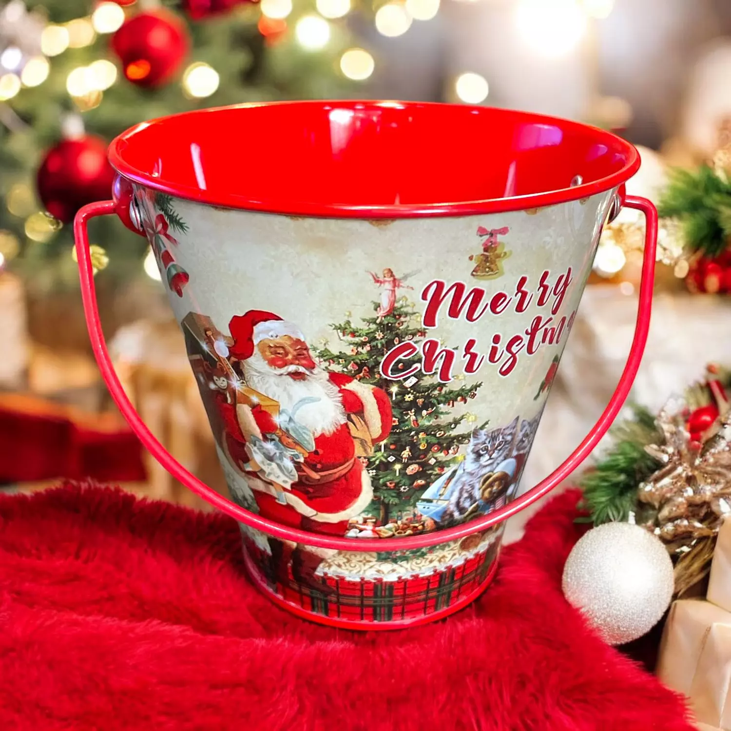  Christmas bucket hover image