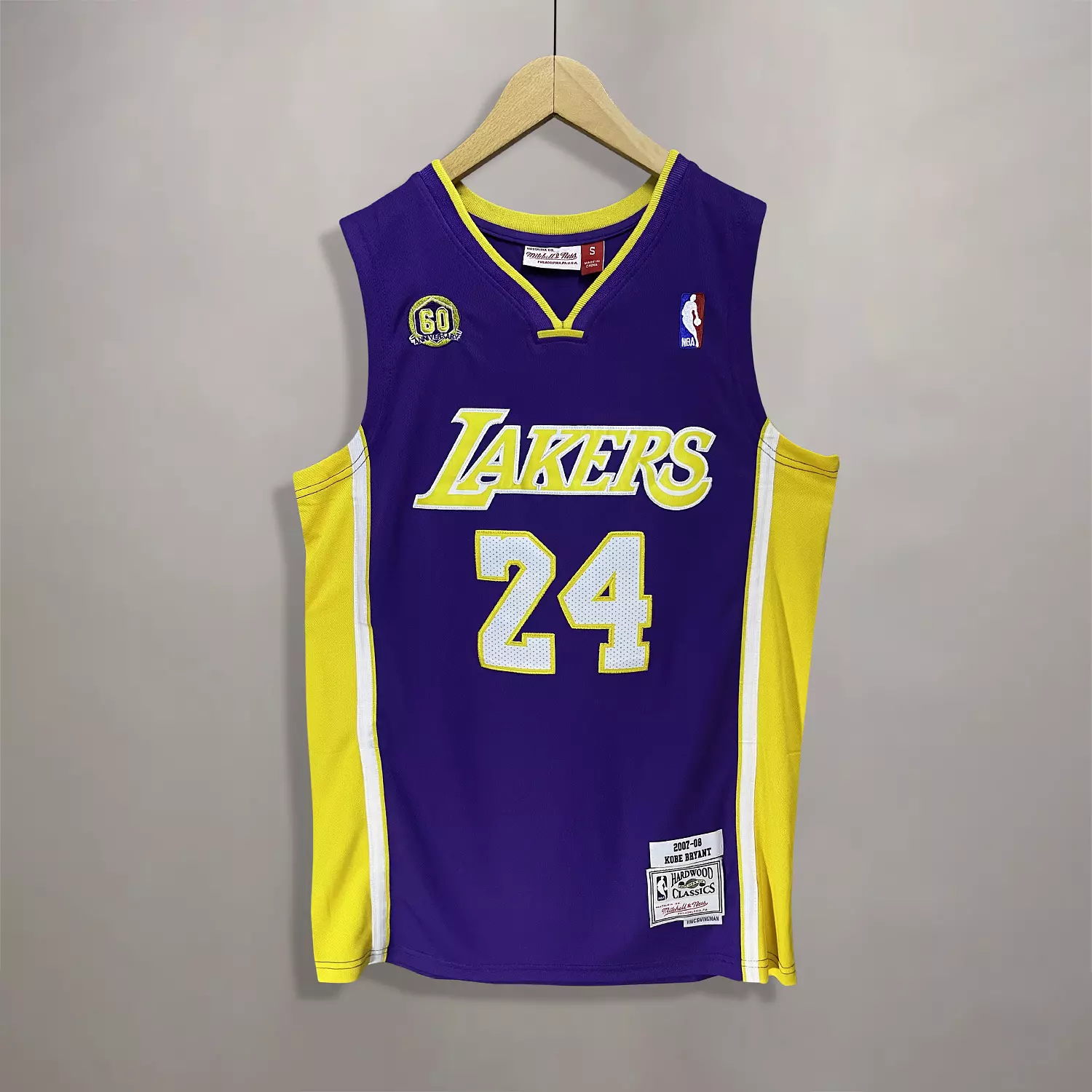 LOS ANGELES LAKERS - BASKETBALL hover image