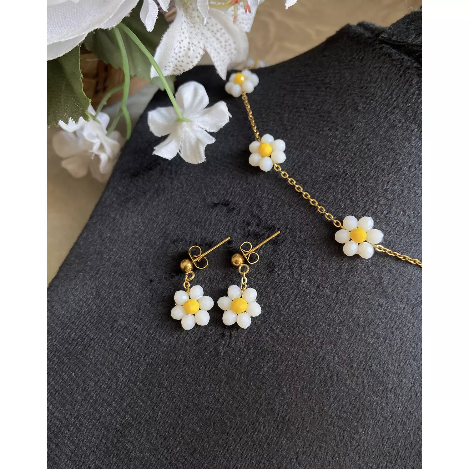 Daisy flower earrings  2