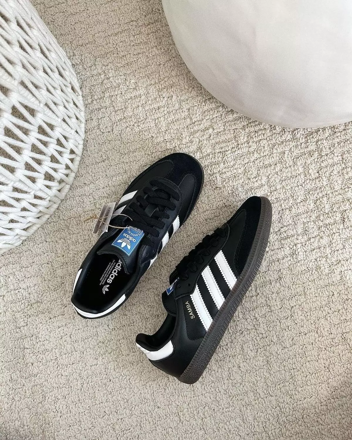 adidas samba OG hover image