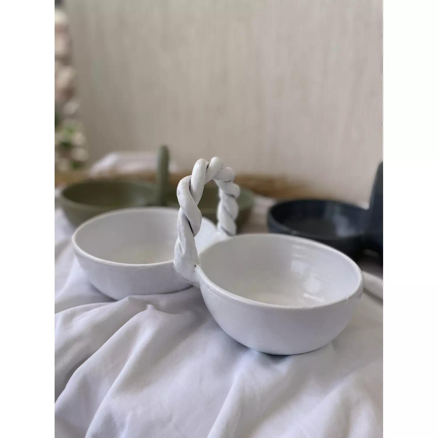 Duo-dip bowl (white) hover image