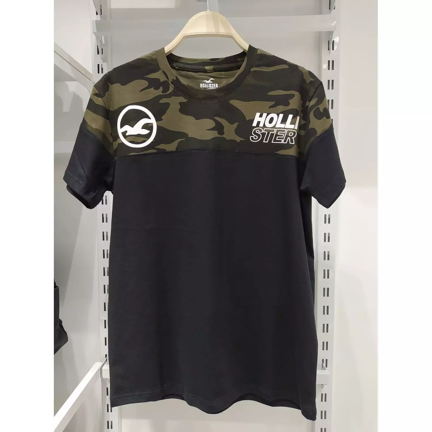 Hollister army shop t shirt