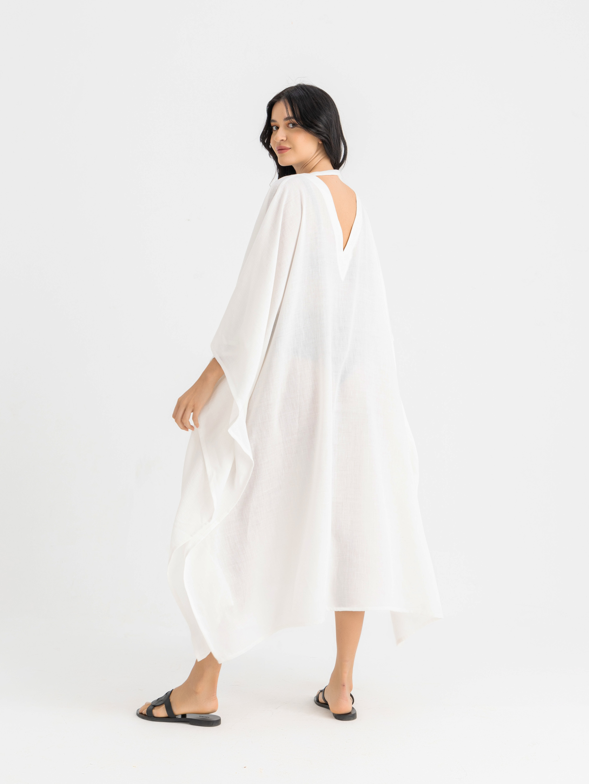 The VOUVA maxi linen kaftan  4