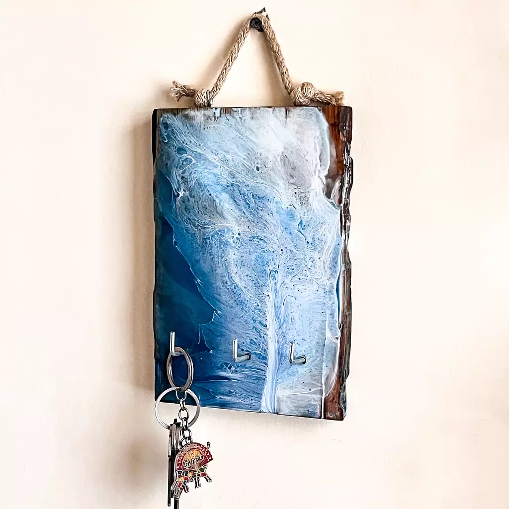 Light blue live-edge Keyholder