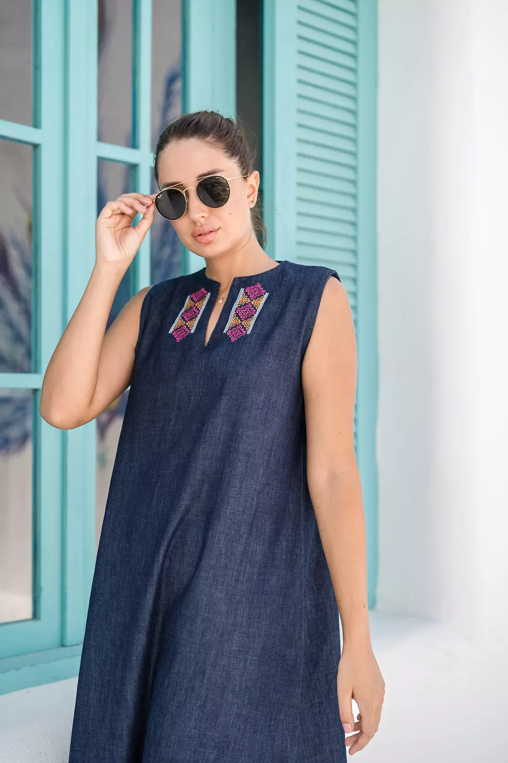 Denim dress with embroidery  1