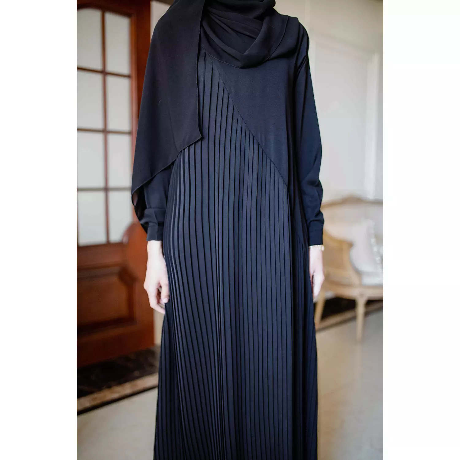 Gleaming Elegance Abaya 1