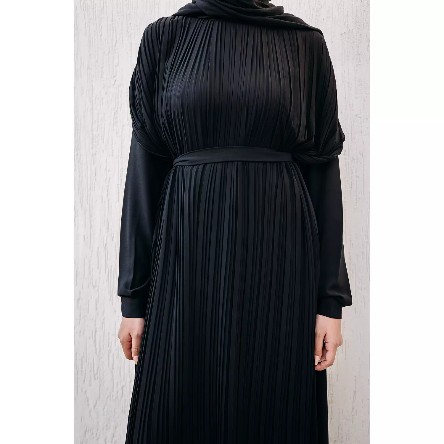 Night Blooming Abaya in Black 1