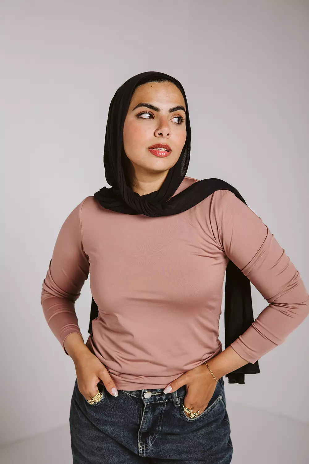 Round neck long sleeve dusky rose hover image