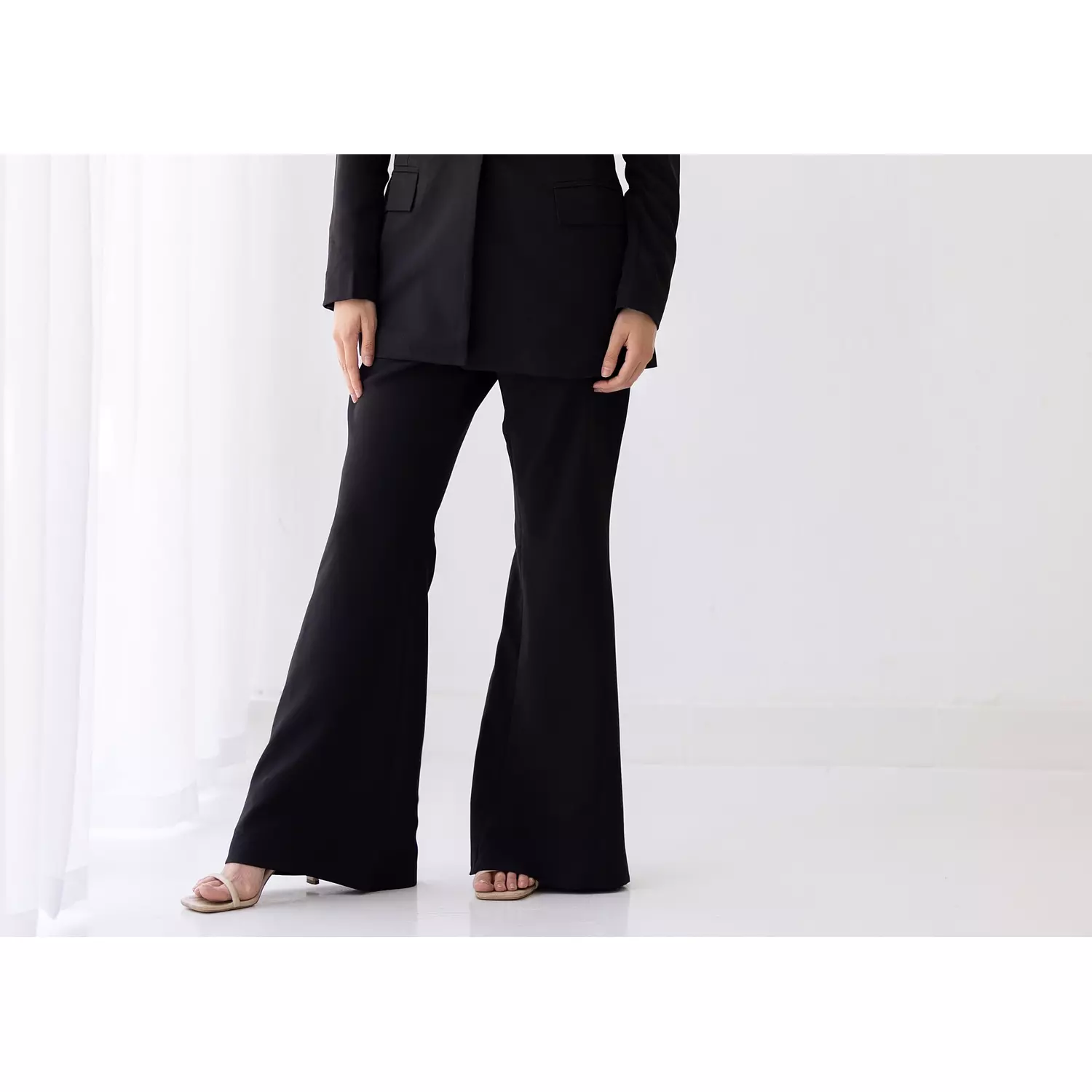  Midnight flare pants   1