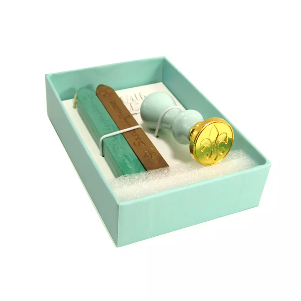 Sealing wax set - one stamp & 2 pieces of wax 