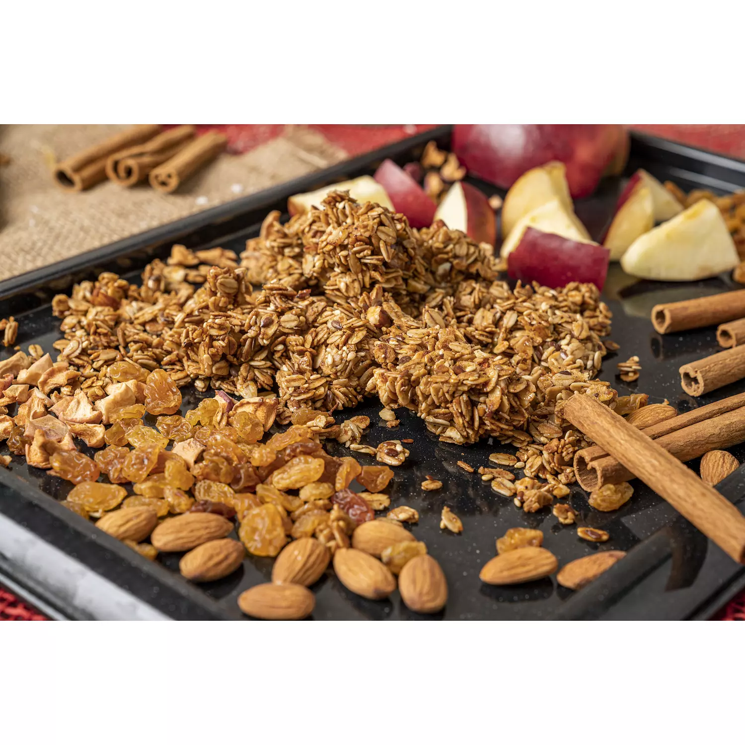 Granola-Apple Cinnamon Crunch (300g) hover image